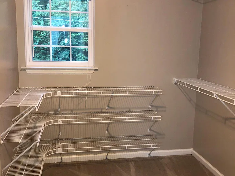301 Fox Tail Dr — Photo 8