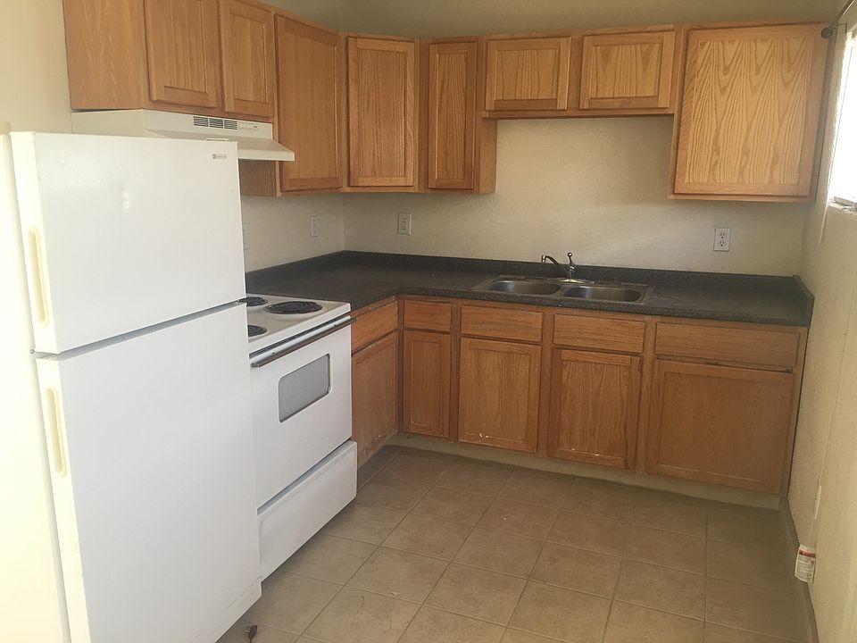 1st image of 923 S Solano Dr APT 3