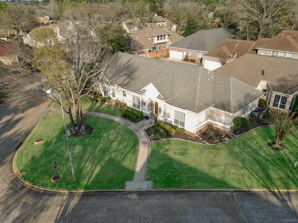 19 Villa Bend Drive, Houston, TX 77069