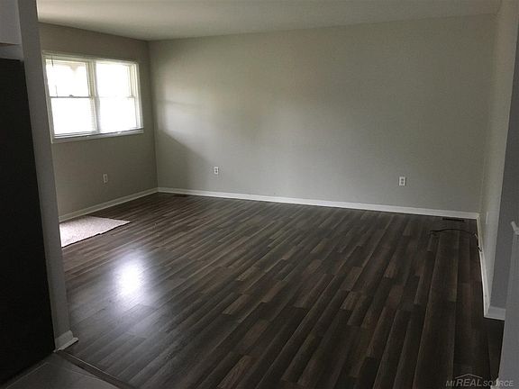 2nd image of 23120 Lambrecht Ave