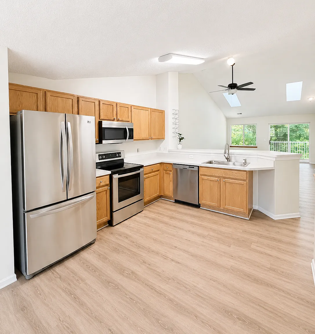 2 bed, 1339 sqft, $2,100 — Photo 4