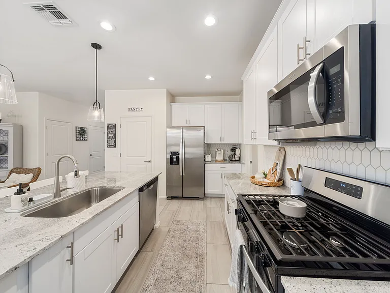 385 N Spring Flower Dr — Photo 16