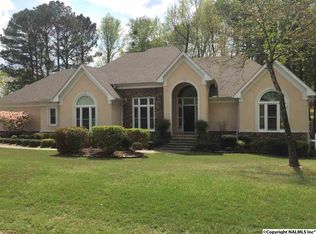 53 Creekwood Dr, Union Grove, AL 35175