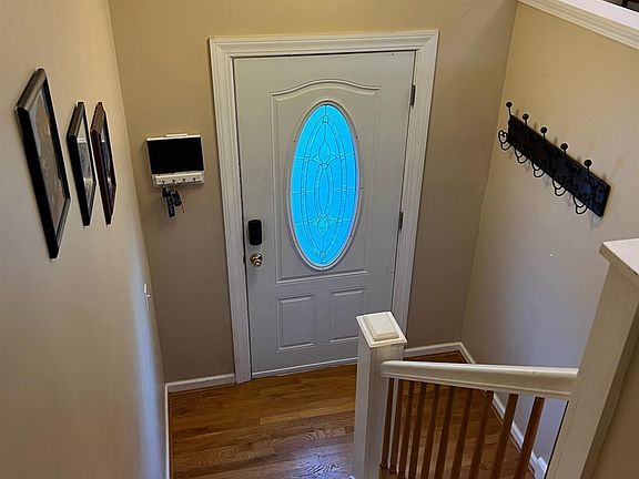 2nd image of 1886 Lindenhall Dr
