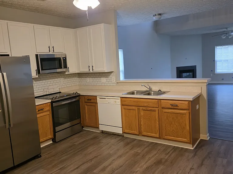 9268 Tournament Dr — Photo 44