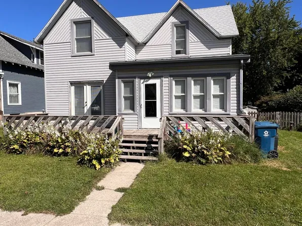 312 E Walnut St, Morocco, IN 47963