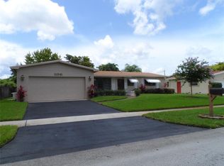 11541 NW 23rd St, Hollywood, FL 33026