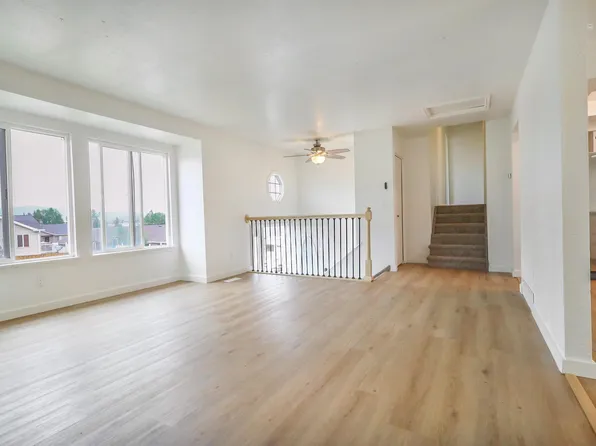 187 Crestview Dr, Evanston, WY 82930