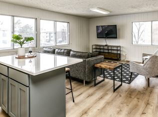10905 N Mill Ct #2081844, Omaha, NE 68154