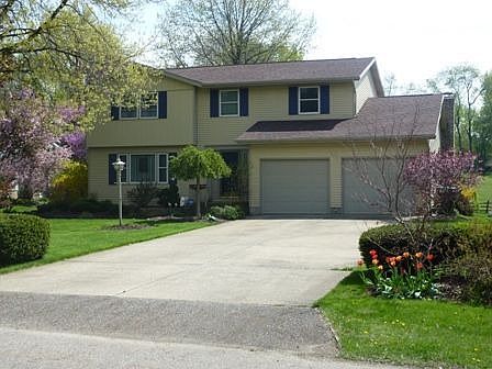 Nicely landscaped yard