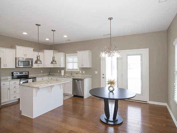 5th image of 3212 Helmsford Ct