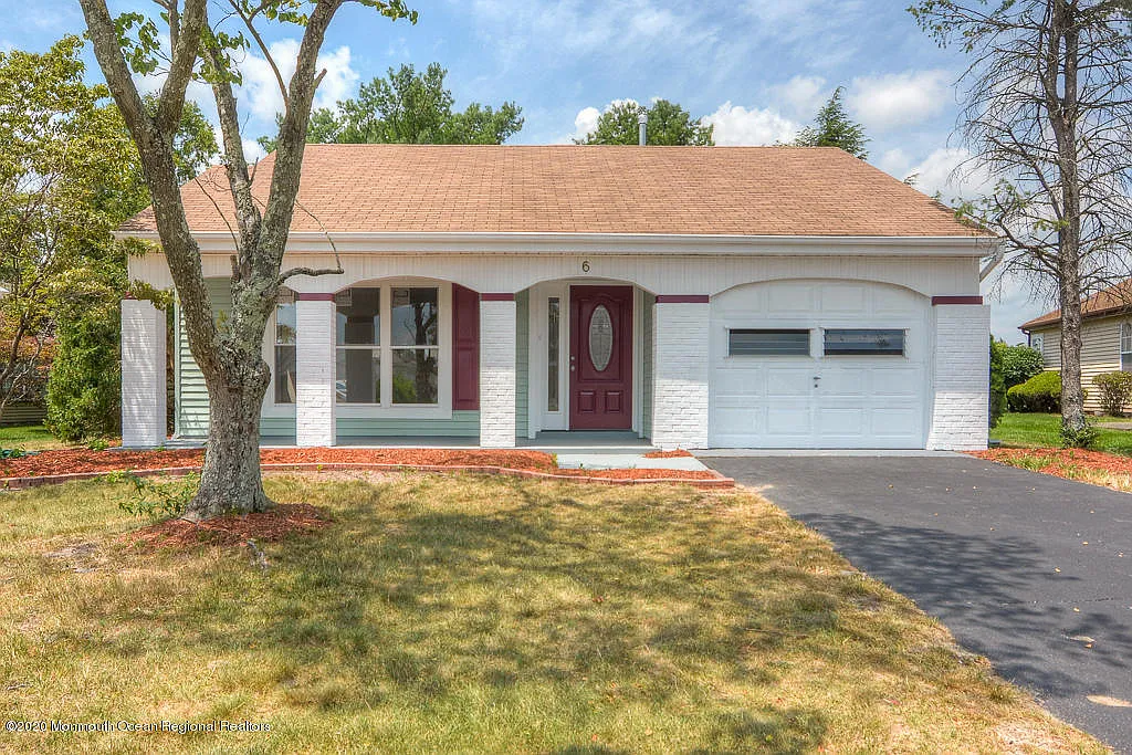 6 Blackthorn Pl photo 1