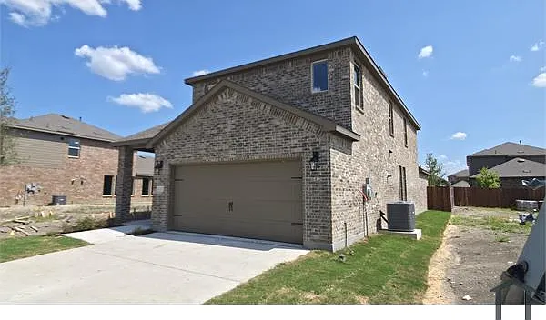 2337 Crockett Way