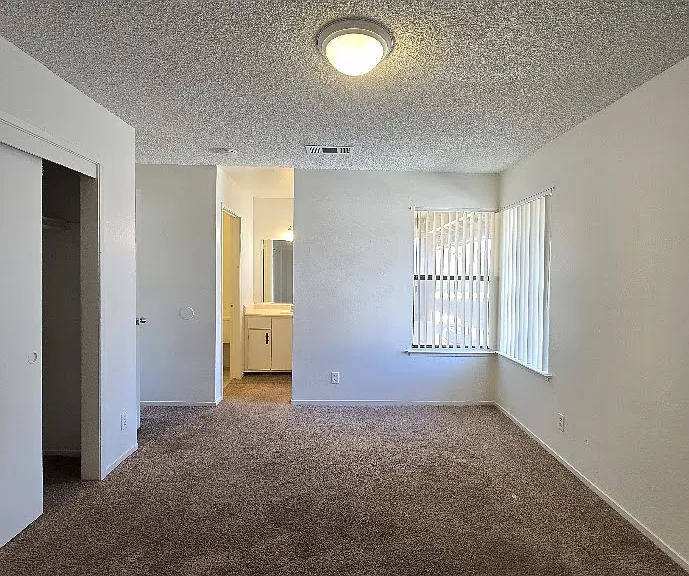 1221 N Peach Ave #139 — Photo 9