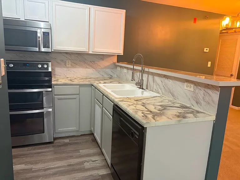 9201 Spring Creek Ln — Photo 18