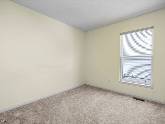 5th image of 1098 Molland Dr