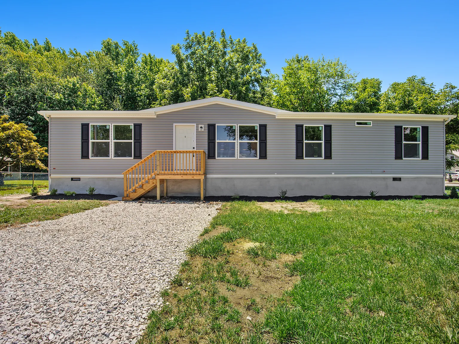 3 bed, 1600 sqft, $2,900 — Photo 1