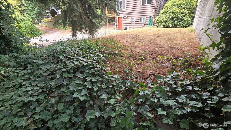 3rd image of 845 NW 95th Street