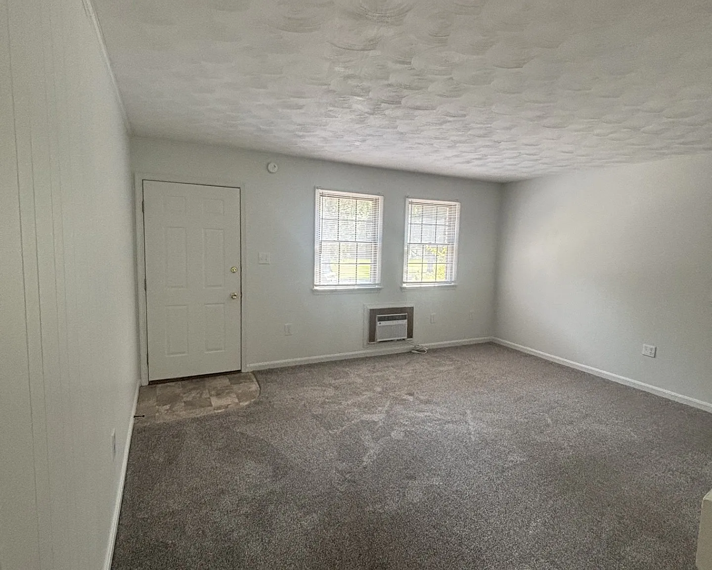 Arbor Manor — Photo 3