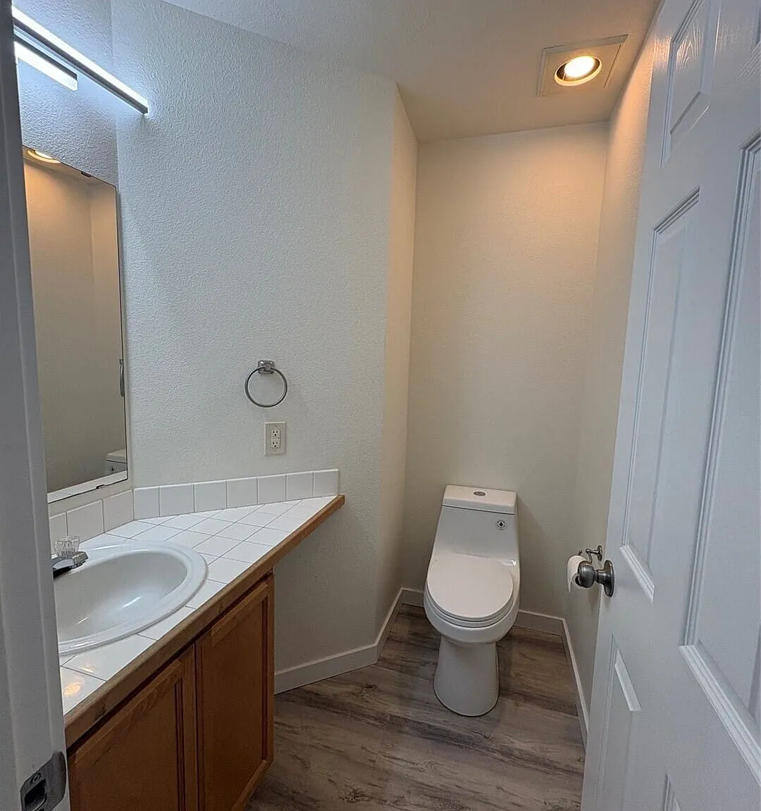 4 bed, 2.5 bath, 1413 sqft, $2,595 — Photo 4