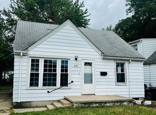 8287 Toepfer Rd, Warren, MI 48089