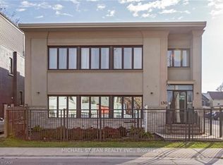 130 Wellington St N #201, Hamilton, ON