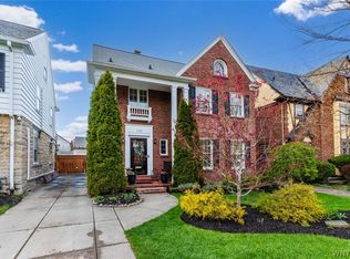 122 Admiral Rd, Buffalo, NY 14216