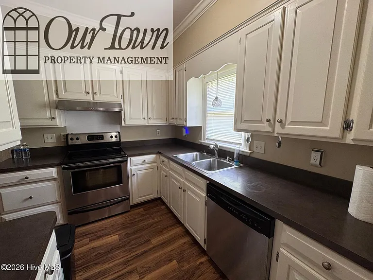 2906 Brentwood Dr N — Photo 14