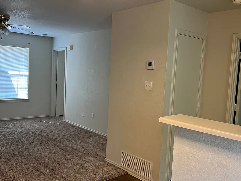 411 Creek St — Photo 15