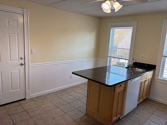 2nd image of 18 Nelson St #2