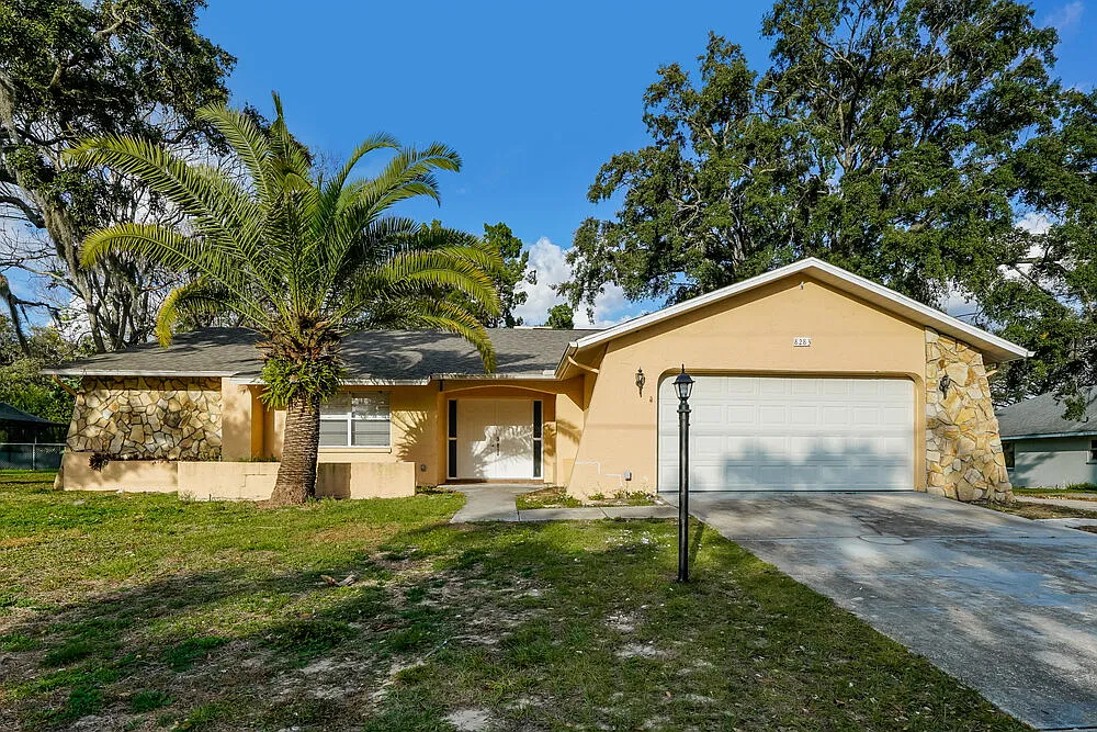 3 bed, 2.5 bath, 1894 sqft, $3,260 — Photo 1