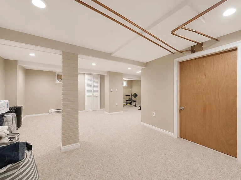 54 Cottage Pl #1 — Photo 16