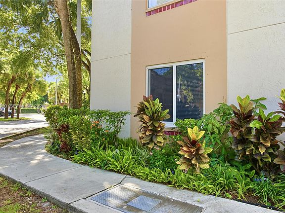 5th image of 13920 SW 93rd Ln #13920