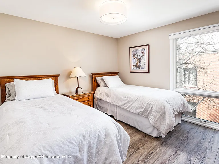 600 E Main St #310 — Photo 5