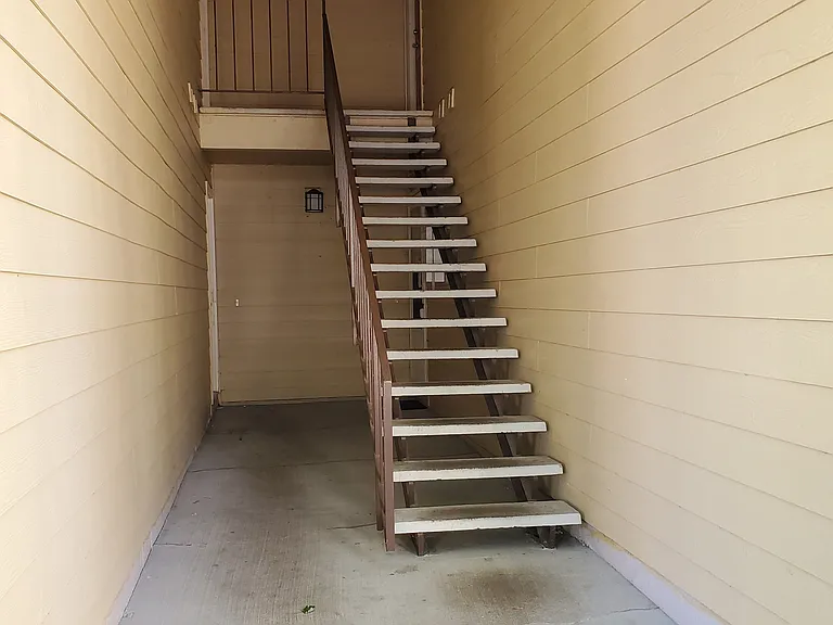 Wellington Estates — Photo 10