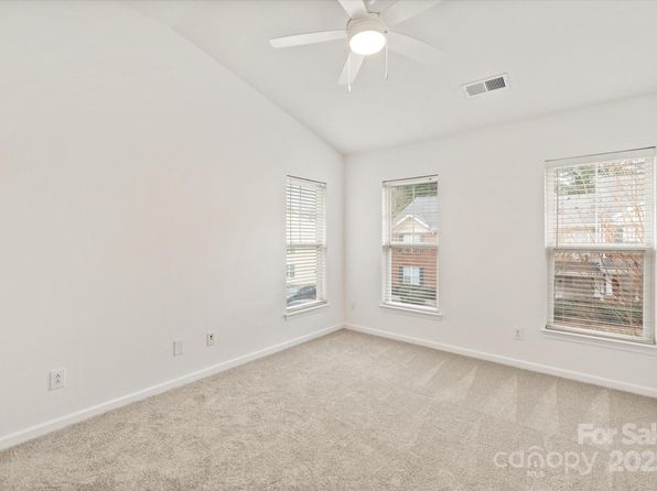 charlotte-north-carolina-65011711 picture