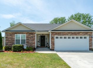 103 Perry Meadow Dr, New Bern, NC 28560