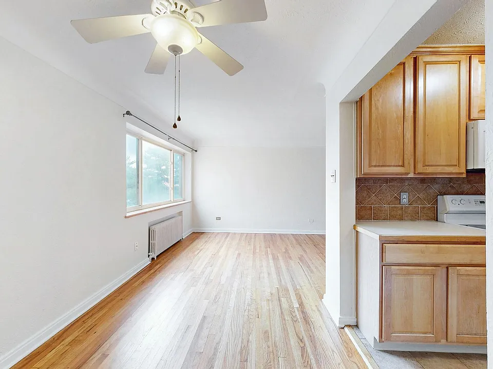 733 E 2nd Ave #304
