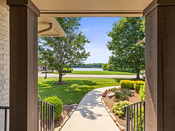 5th image of 3295 Enclave Bay Dr