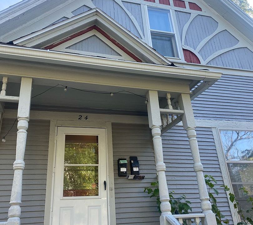 1st image of 24 Portsmouth Pl NE #F94901409