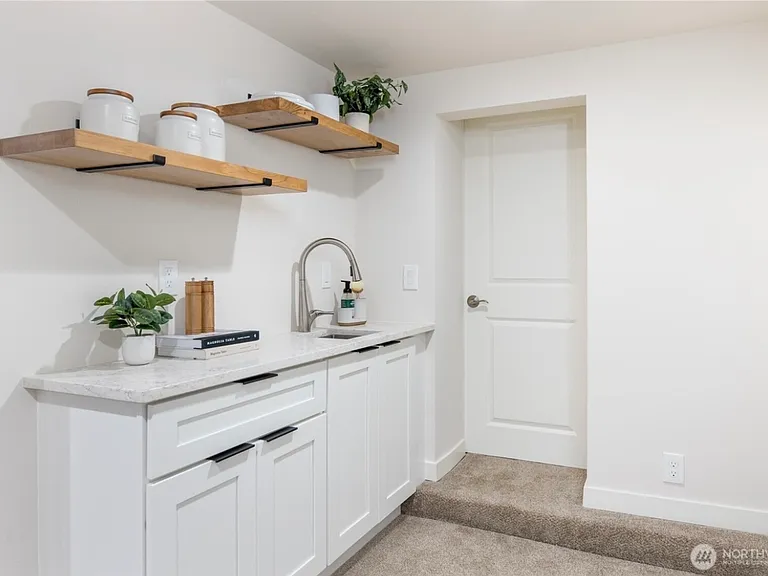 7101 Highland Park Way SW #B — Photo 9