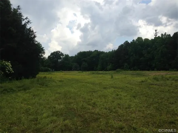15548 Mountain Rd, Montpelier, VA 23192
