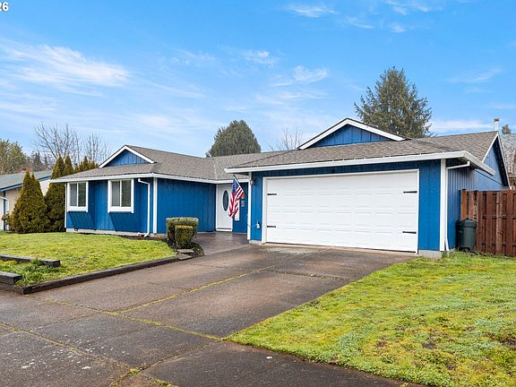 2nd image of 493 S Emerald Loop