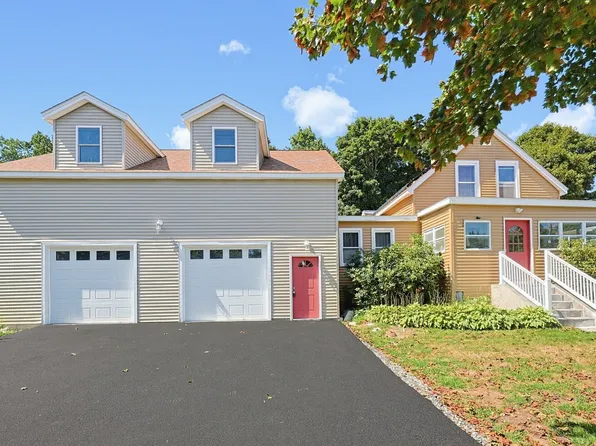157 W Bacon St #1, Plainville, MA 02762