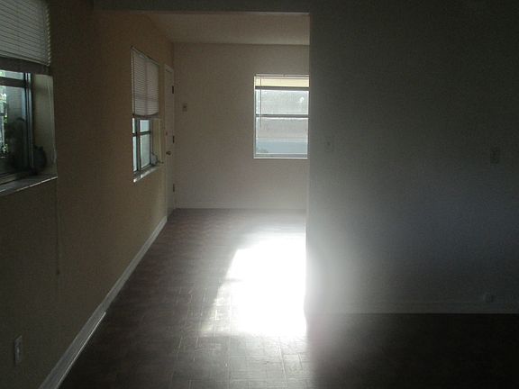 4th image of 4312 Carmen St