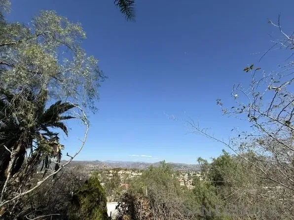 1113 E 5th Ave, Escondido, CA 92025