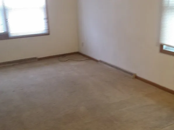 2413 N Locust St, Appleton, WI 54914