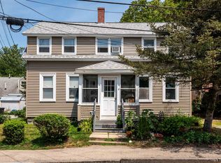 8 South St, Newmarket, NH 03857