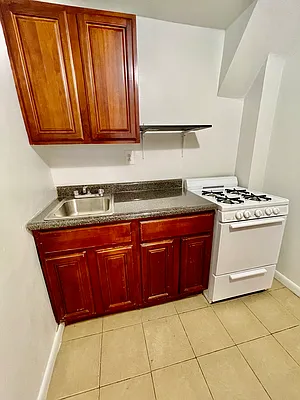 Rented by R New York | media 42