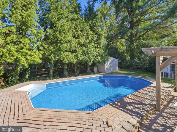 4613 Linden Ave, Halethorpe, MD 21227
